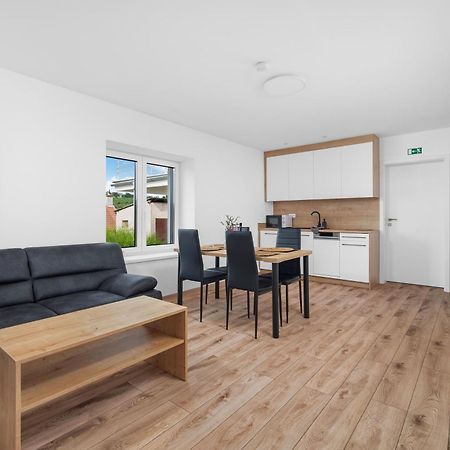 Apartmany Stastny Sklep Valtice Bagian luar foto